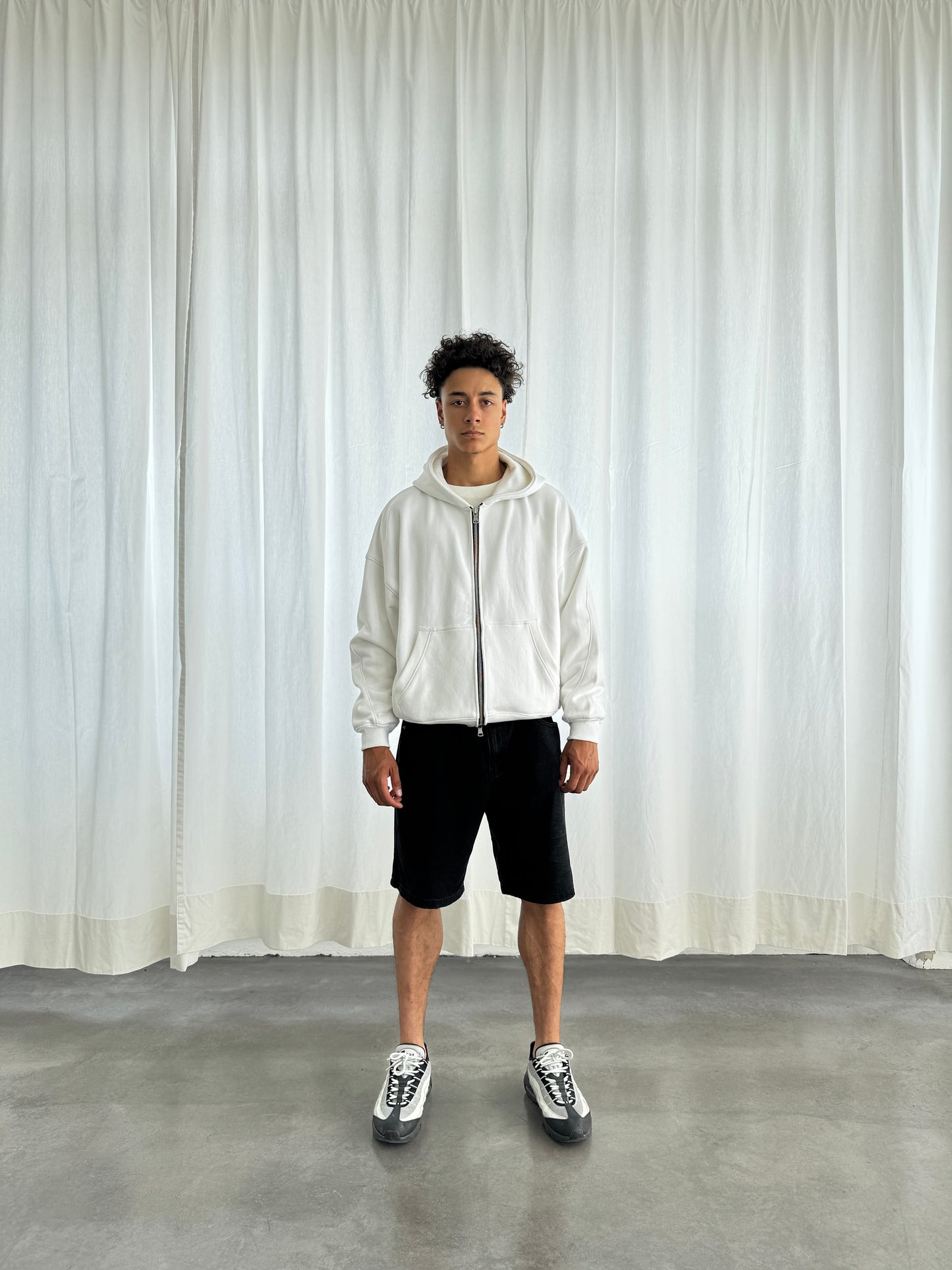 KLIMEK | BEATER – ZIPHOODIE WHITE